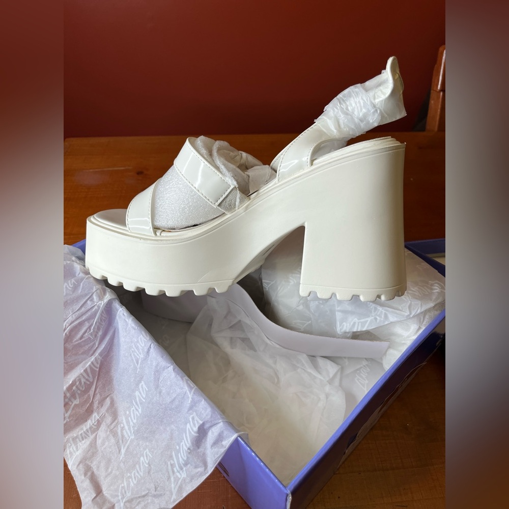 NWT Women’s Platform Heels